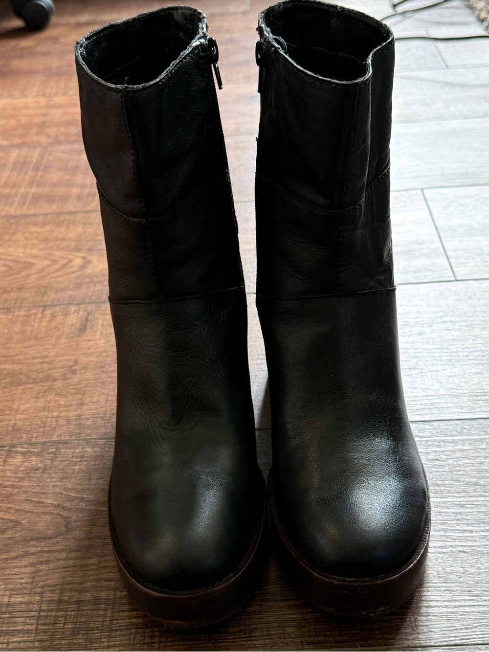Lucky Brand Black Leather Platform Block Heel Ankle Boots - Picture 2 of 14